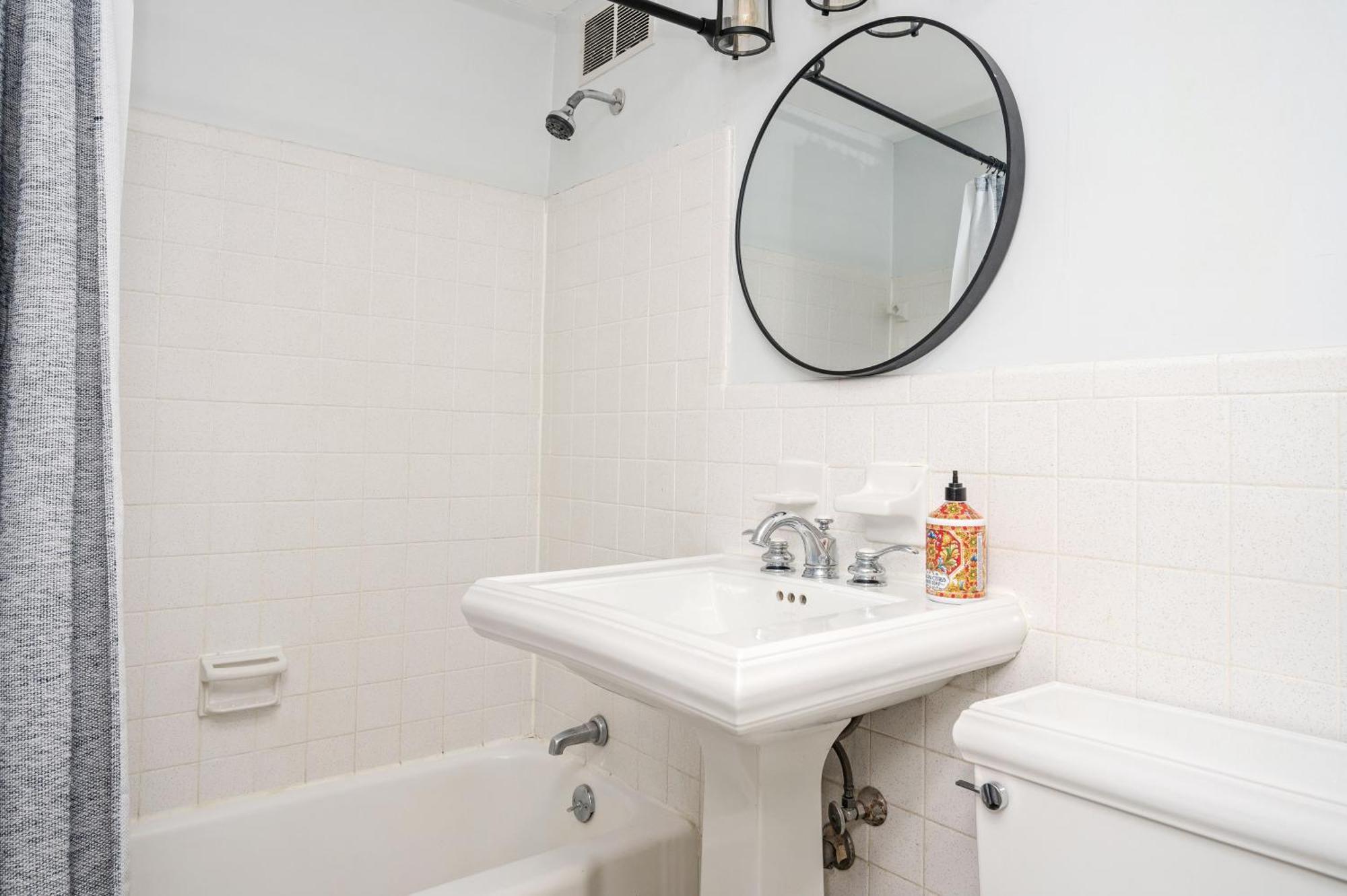Downtown Onsite Parking King! 3br Lm 06 Units Holiday home