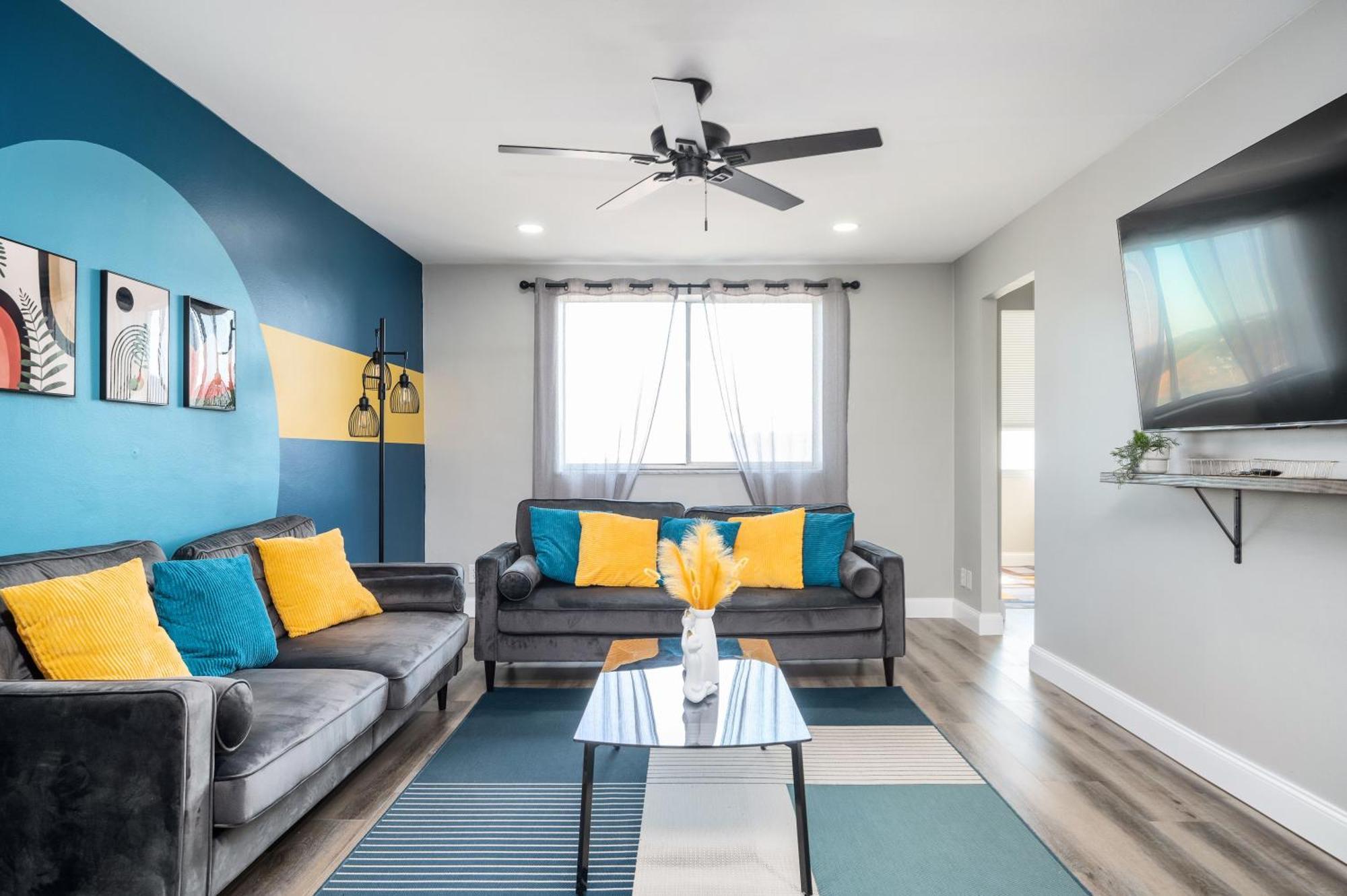 Downtown Onsite Parking King! 3br Lm 06 Units Holiday home