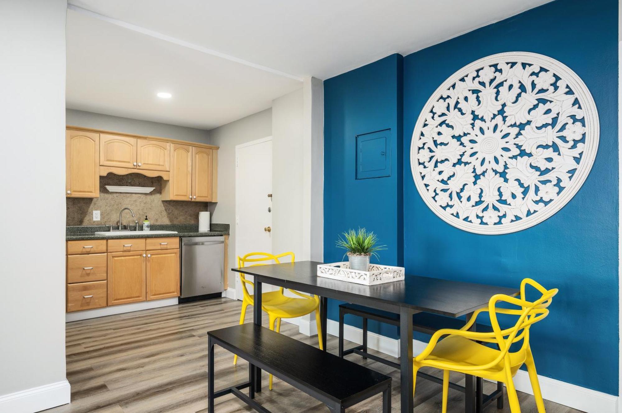 Downtown Onsite Parking King! 3br Lm 06 Units Holiday home Atlanta