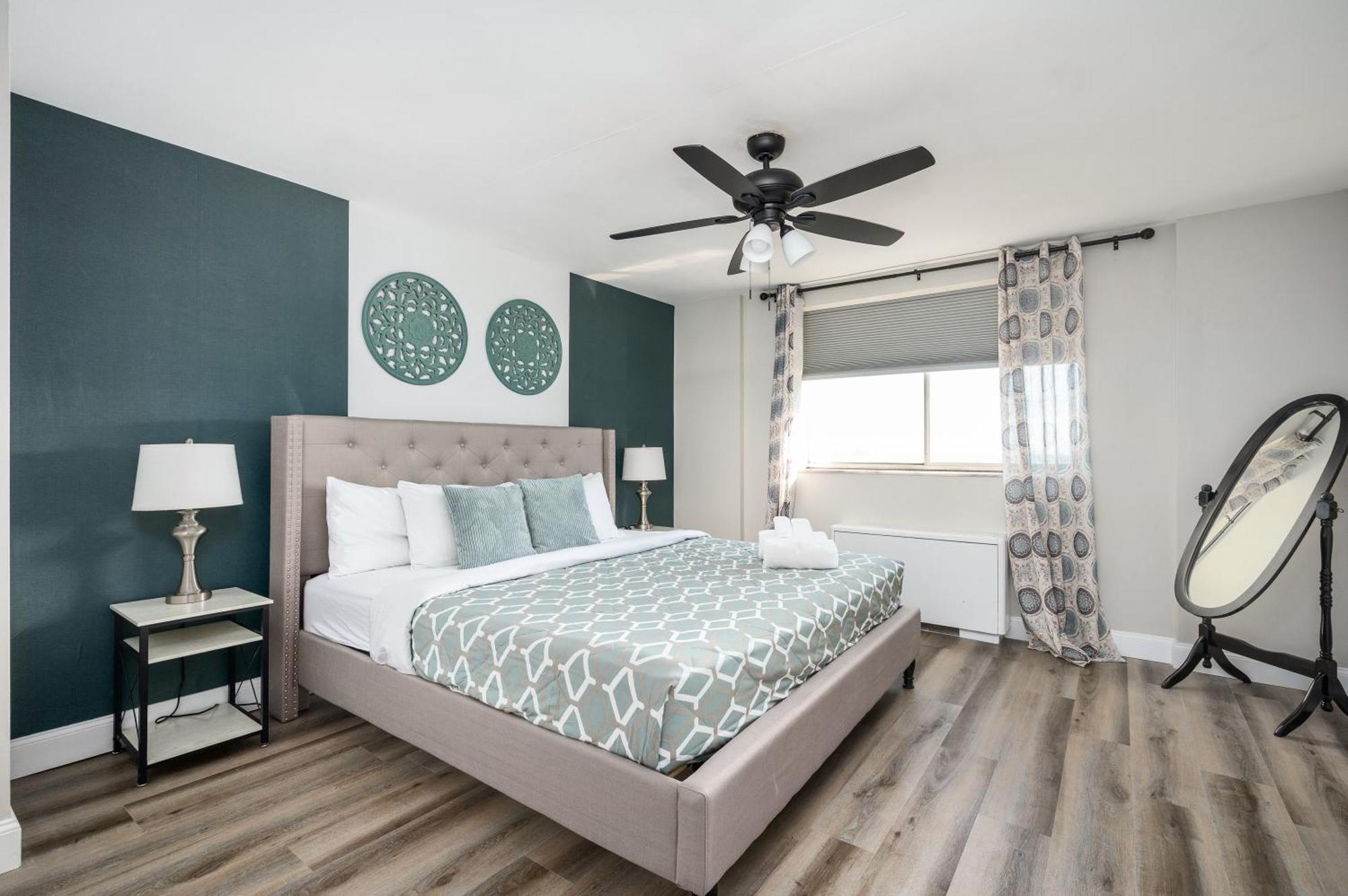 Downtown Onsite Parking King! 3br Lm 06 Units Holiday home